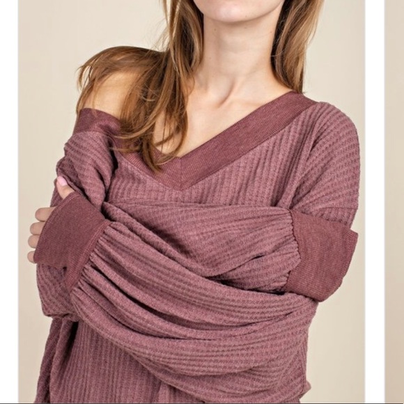 SOLD Marsala bubble sleeve v neck long sleeve top - Picture 2 of 8